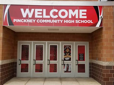 Pinckney Community HS (9-12)