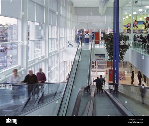 TESCO INTERIOR TRAVELATORS AND GLAZING Stock Photo - Alamy