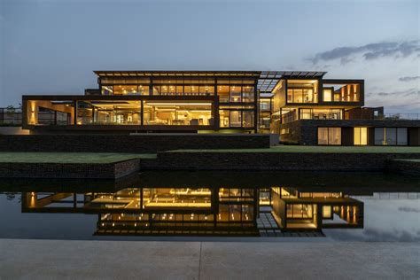 Mooikloof Heights | Nico van der Meulen Architects | Archello