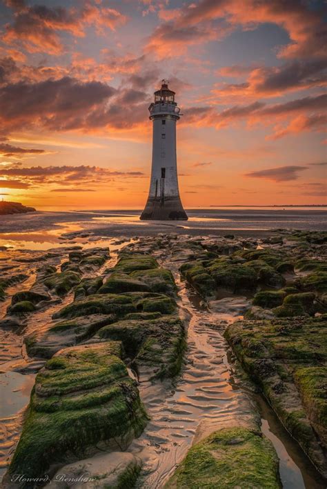 New Brighton Lighthouse on Perch Rock - Wirral Peninsula, Lancashire ...