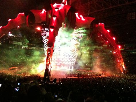 The Arena Rock Concert Evolution: Is U2’s 360 Tour the Best a Stadium ...