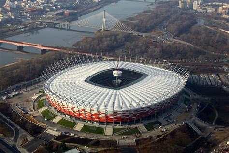 Estadio Nacional de Varsovia (en polaco: Stadion Narodowy w Warszawie) es un estadio de fútbol ...