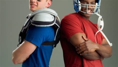 Why Use a Football Neck Roll? - SportsRec