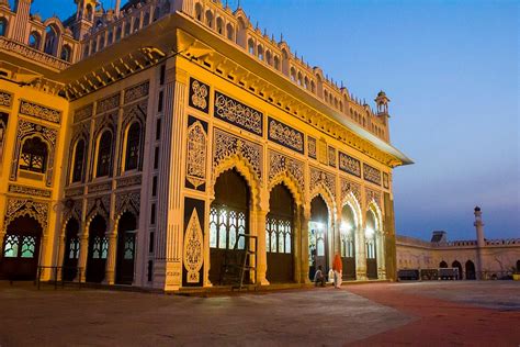 Chota Imambara Lucknow | Chota Imambara timings, history, images, best time