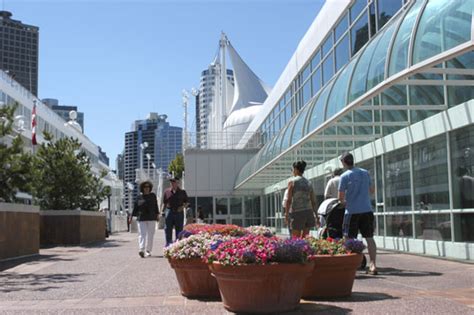 Vancouver Convention Center Expands on Green