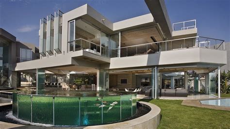 Glam Glass House is a Monumental Luxury Retreat | Designs & Ideas on Dornob