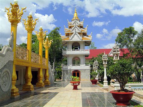 Buddhist pagodas in Vietnam - Namo Amitabha Buddha