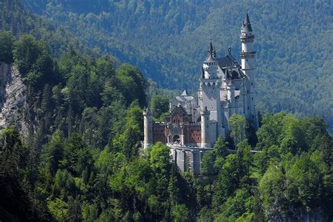 Half day- from Fussen to Neuschwansteincastle & Linderhof castle 2024 - Füssen