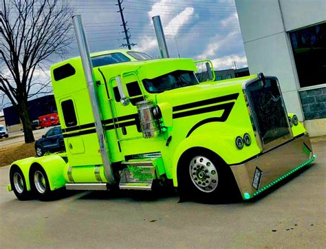 Pin by John Wikoff III on Everything Trucks/Buses/Etc | Custom big rigs, Big rig trucks ...