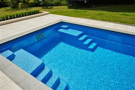 Family Fun XL-Trainer 110FB Outdoor Pool Installation in Hampshire | Compass Pools