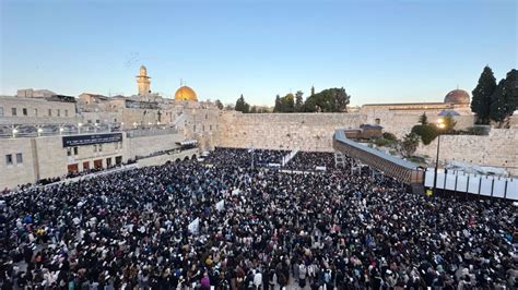 Western Wall Rabbi: 'By the Power of Prayer, We Can Change Everything ...