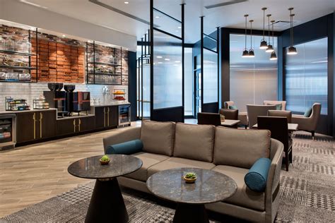 Go ahead and upgrade. You belong at the M Club. In Boston, Massachusetts | Marriott Hotels & Resorts