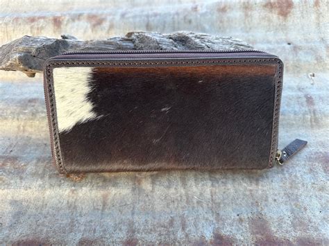 05 - Tooled Leather Wallet – Major Outback