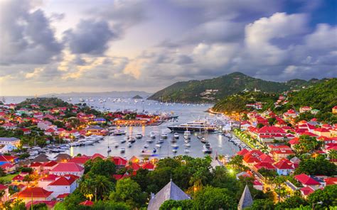 📅 The Best & Worst Times to Visit St. Barts in 2024