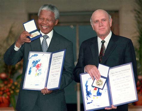 South Africa's last apartheid president, F.W. de Klerk, dies | AP News