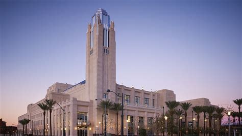 Book a Free Public Tour | The Smith Center Las Vegas