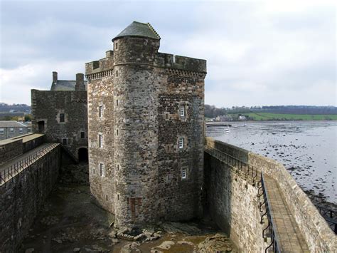 Blackness Castle built in the 1400s and sits on the banks of the Firth ...