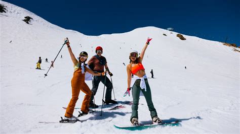 Mammoth Mountain just extended its ski season through early August – NBC Los Angeles