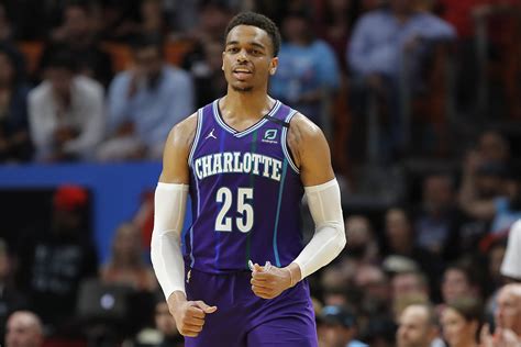 Charlotte Hornets: 5 offseason roster moves they must make