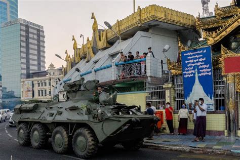 Army faces crippling mass strike as hundreds of thousands protest in ...