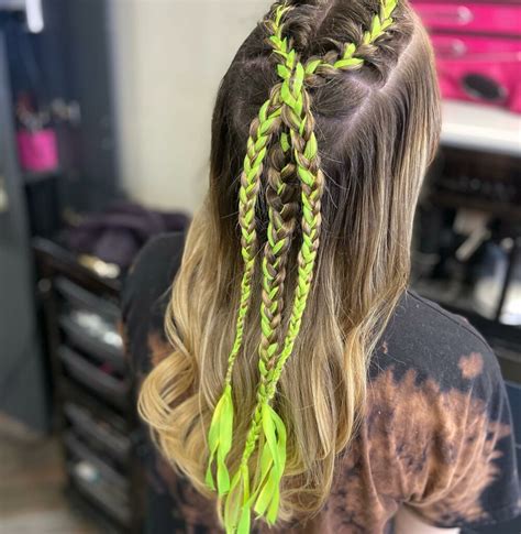 Lime Green Hair: 23+ Best Looks That Will Turn Heads