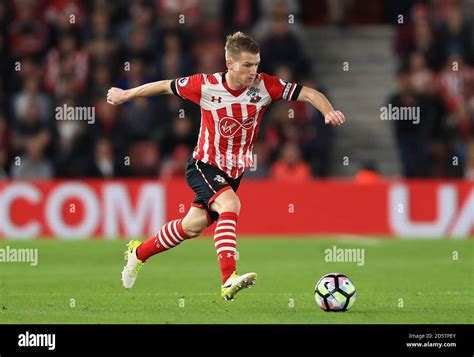 Southampton's Steven Davis Stock Photo - Alamy