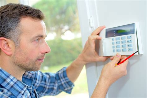 intruder alarm installation-min | Learn CCTV