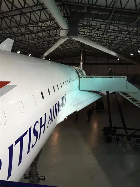 Amazing cockpit footage of British Airways Concorde take off