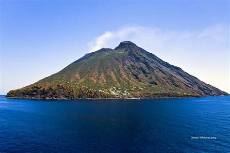 Stromboli Volcanoe | Stromboli is a small island in the Tyrr… | Flickr