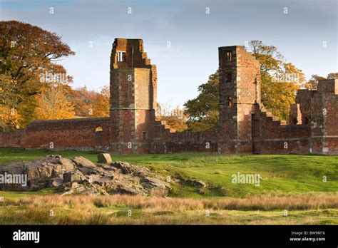 Bradgate Park; Leicestershire; ruins Bradgate House Stock Photo - Alamy