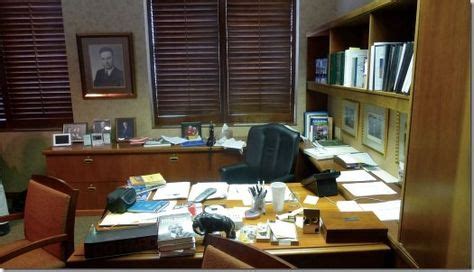 Warren Buffett / Desk