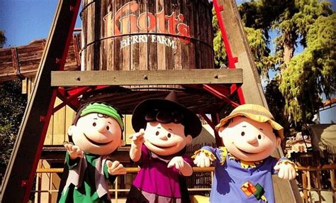 Knott's Berry Farm Camp Spooky Halloween