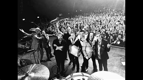 The Mavericks live in concert Tilburg Holland 2018 - YouTube