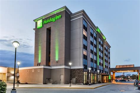 Holiday Inn Kitchener - UPDATED 2018 Prices, Reviews & Photos (Region of Waterloo, Ontario ...