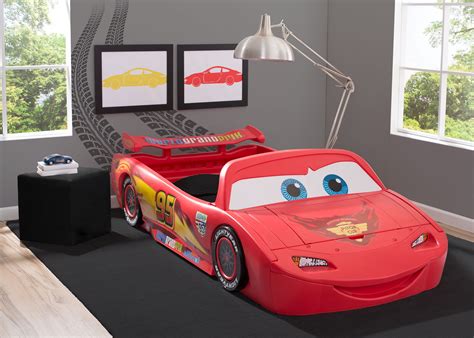 Delta Children Disney/Pixar Cars Lightning McQueen Plastic Toddler Bed - Walmart.com - Walmart.com