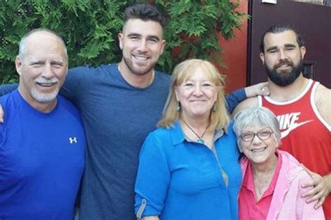 Travis Kelce Supported by Brother Jason and Parents Donna and Ed During ...