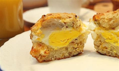 Bacon, Egg & Cheese Breakfast Muffins Recipe (with Video) | TipBuzz