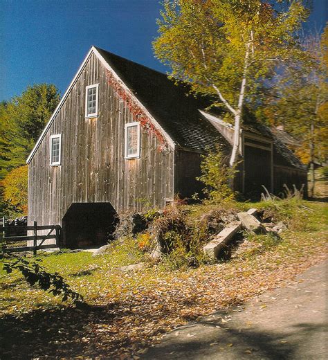 Main Street: The American Barn