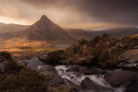 Snowdonia in Wales | Countryside photography, Amazing nature photography, Snowdonia