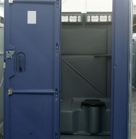 Deluxe Porta Potty | Deluxe Portable Restroom | United Site Services