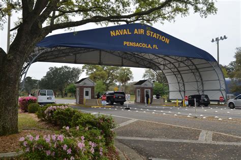 Four killed including shooter at U.S. Navy base in Pensacola, Florida | Military | unionleader.com