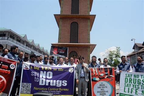 Say Yes to Life, No to Drugs: ANTF Kashmir organises awareness programme at Ghanta Ghar Srinagar ...