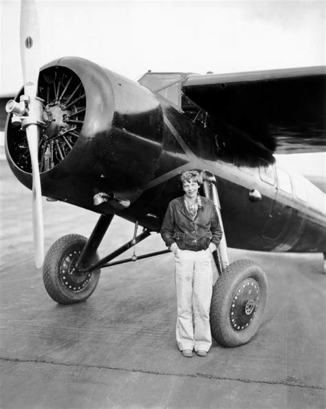 Amelia Earhart & Lockheed Vega 5C (NR965Y) at Wheeler Field, Hawaii ...