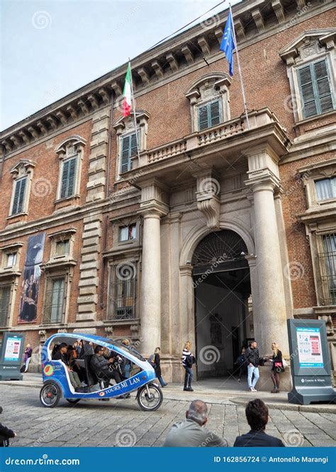 Brera Art Academy Milan Italy October 25 2019 Editorial Stock Image - Image of facade, artwork ...