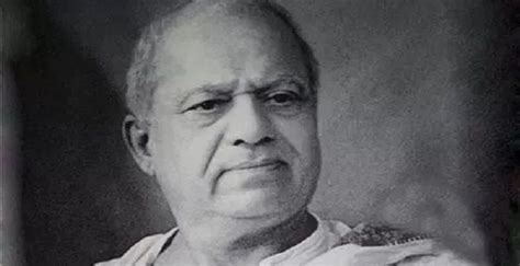 Dadasaheb Phalke Biography - Childhood, Life Achievements & Timeline