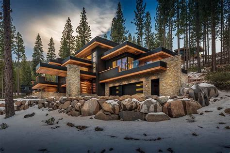 9525 Wawona Ct, Truckee, CA 96161 - 6 beds/5.5 baths | Mountain home exterior, Modern house ...