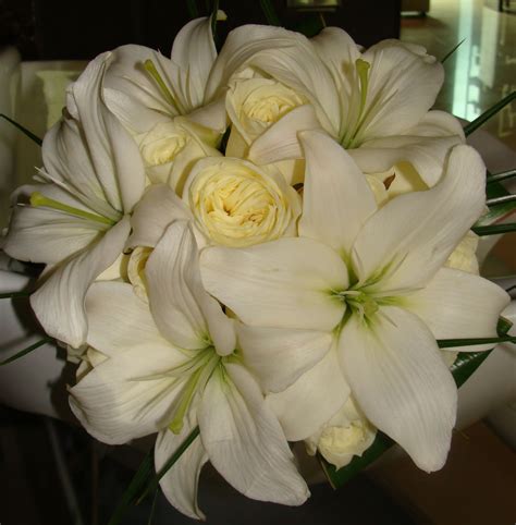 Elegant White Wedding Bouquet