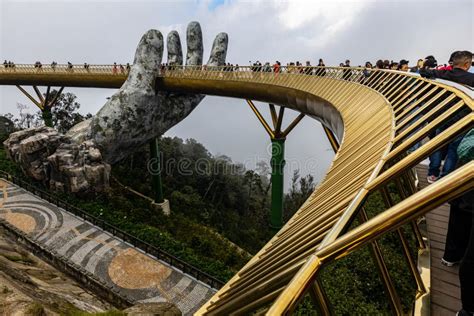 Golden Bridge of Da Nang in Vietnam Editorial Photography - Image of night, bridge: 190312332