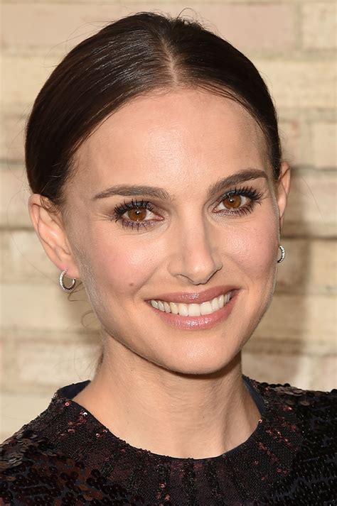 Natalie Portman’s Beauty Routine Revealed | BEAUTY/crew