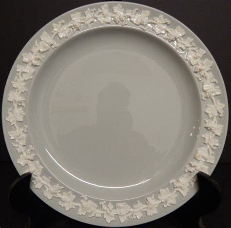 (8) WEDGEWOOD QUEENSWARE PLATES : Lot 196 | Plates, Wedgewood ...